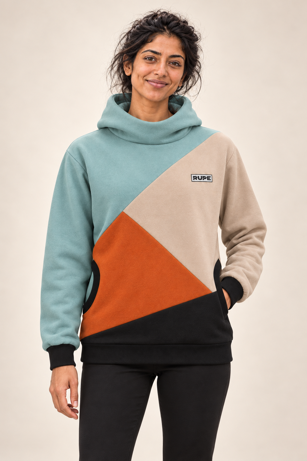 Felpa con cappuccio BLOCK Atlas a 4 colori indossata da donna - fronte - Rupe Clothing