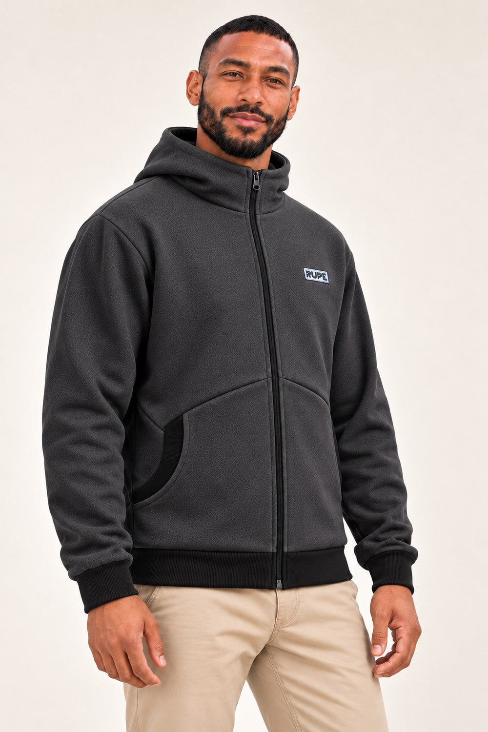 Felpa con zip intera e cappuccio CRACK Anthracite indossata da uomo - tre quarti con tasche - Rupe Clothing