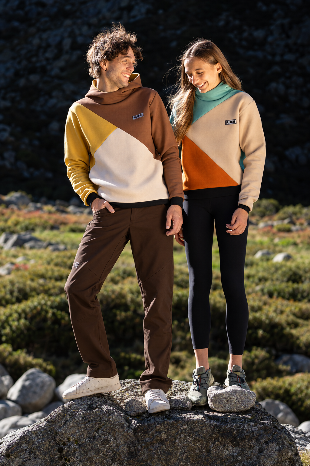 FW26 DIHEDRAL Elm - felpa 3 colori indossata, seconda vista - Rupe Clothing