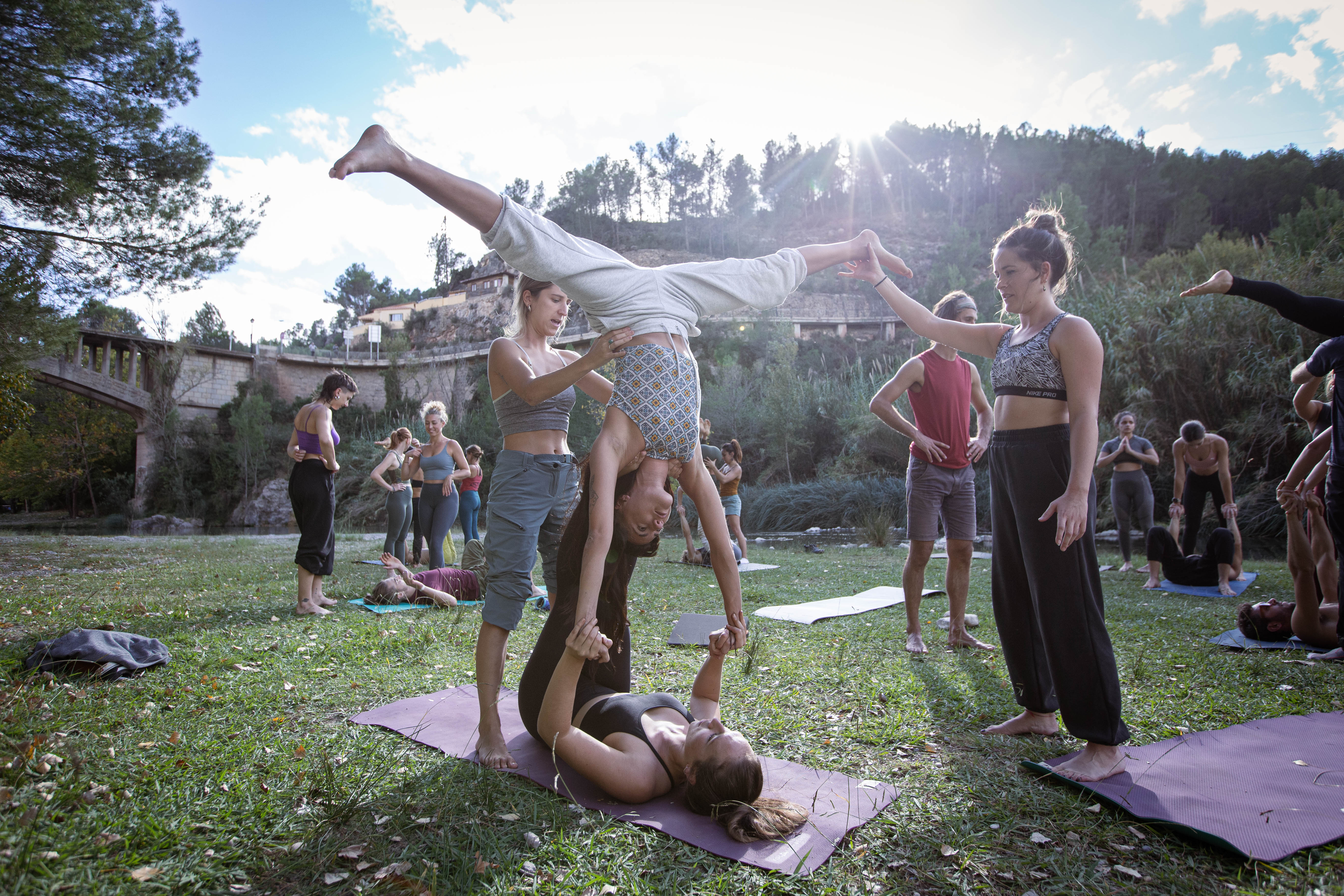 18 feb2024 | Milano - Mobility, Acro Yoga & Thai Massage Workshop con Filippo Granata e Chiara Floreciendo