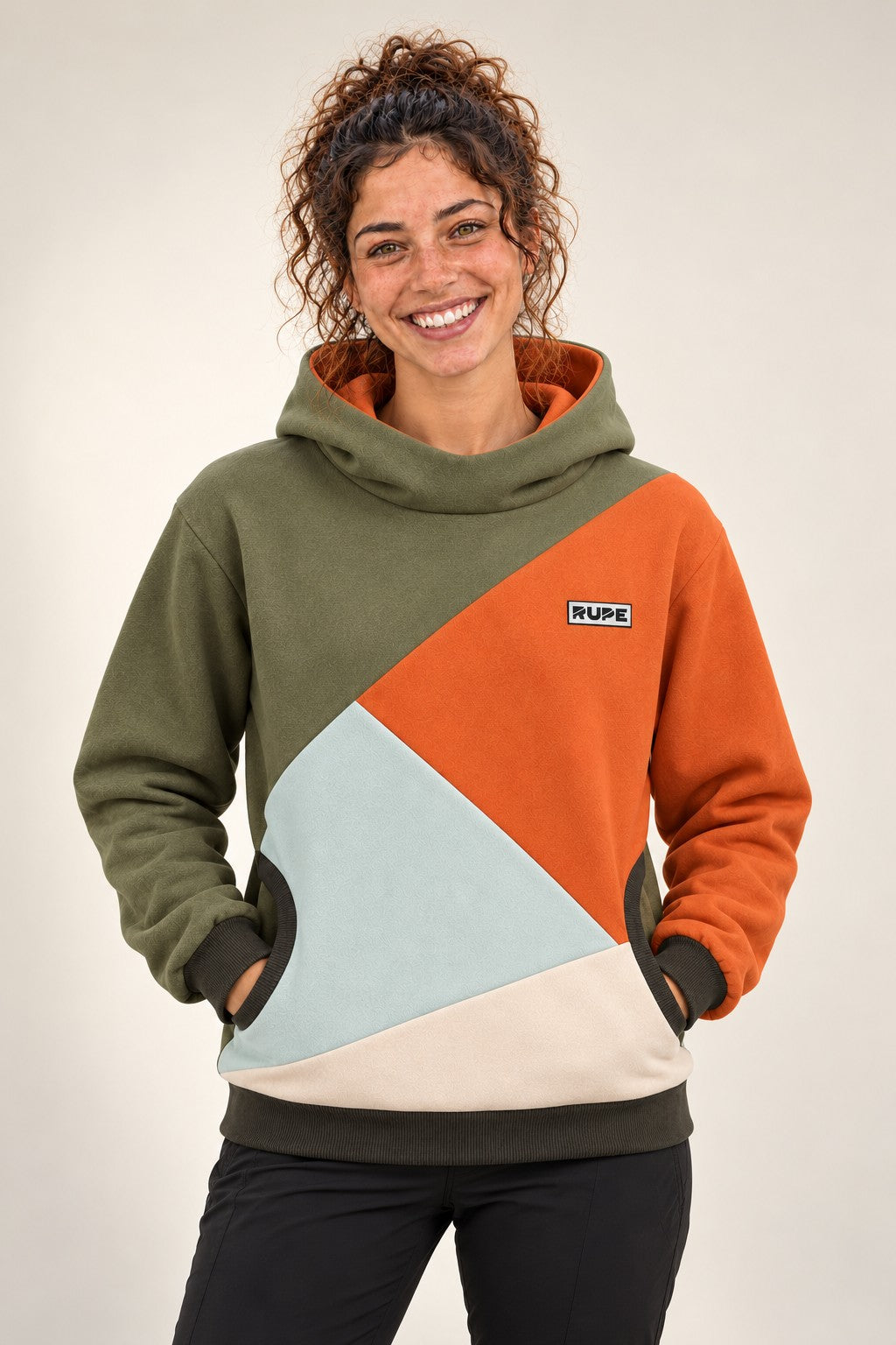 Felpa con cappuccio BLOCK Zenit a 4 colori indossata da donna - fronte - Rupe Clothing